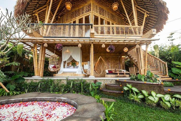 Top 3 must visit Bucketlist Airbnb Bambus Häuser auf Bali